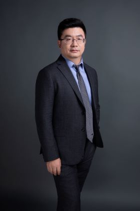 王飛